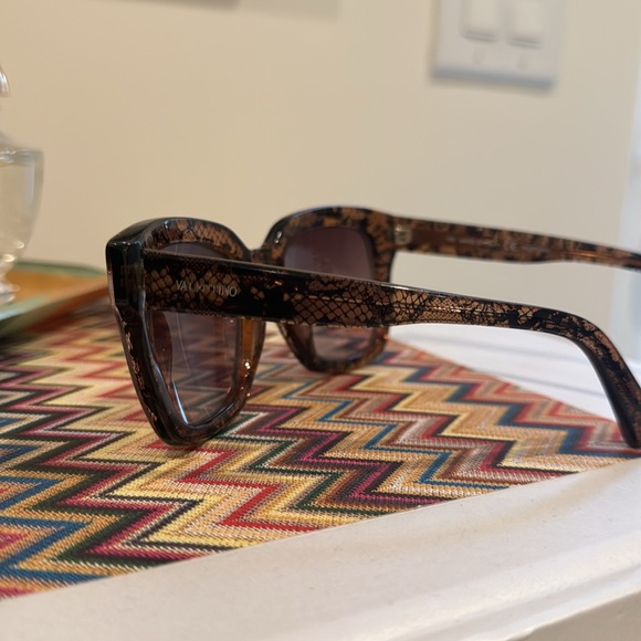 Valentino sunglasses - Picture 3 of 6